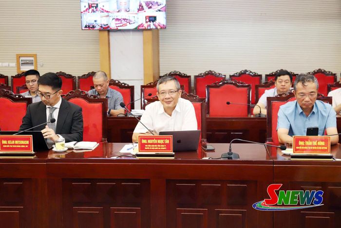 Đoàn công tác của Tổng Công ty truyền tải điện Quốc gia dự cuộc làm việc.