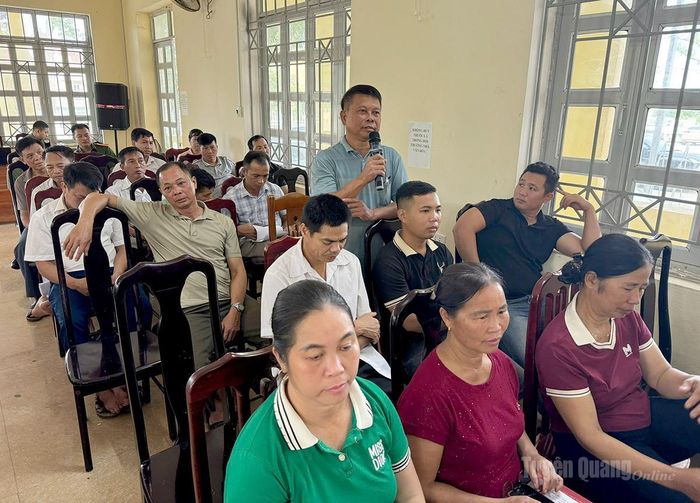Cử tri xã Thái Bình kiến nghị với Tổ đại biểu số 7 HĐND tỉnh khóa XX, nhiệm kỳ 2026-2031 tại buổi TXCT.