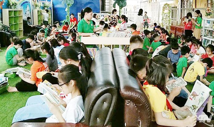 Niềm vui đọc sách mỗi ngày của học sinh Trường Tiểu học Trưng Vương.