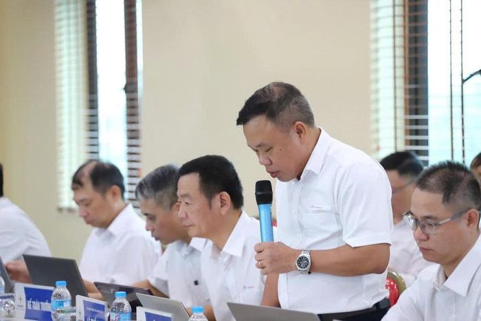 Ông Trần Văn Hòa - Phó Chánh Văn phòng, phụ trách Văn phòng PTC1 thông qua chương trình hội nghị
