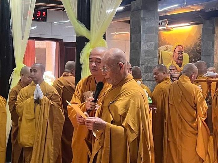 Hòa thượng Thích Thiện Thanh cung tuyên pháp ngữ