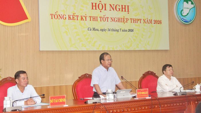 Phó chủ tịch UBND tỉnh Cà Mau Nguyễn Minh Luân phát biểu chỉ đạo tại hội nghị.