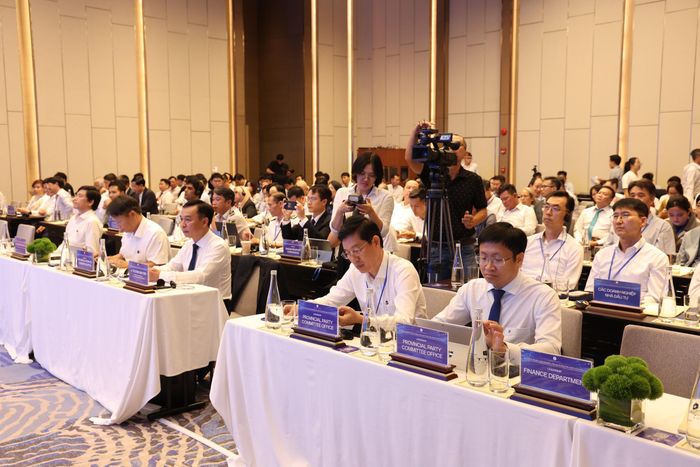 Các ý kiến tại hội nghị nhận định, Khánh Hòa đang đứng trước cơ hội trở thành trung tâm cảng biển, logistics và dịch vụ hàng hải quan trọng của khu vực Nam Trung Bộ, Tây Nguyên và cả nước.