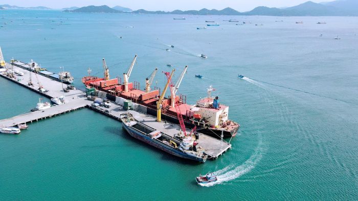 Khánh Hòa tập trung nguồn lực, thu hút đầu tư phát triển hệ thống cảng biển và logistics theo hướng hiện đại, có tính liên kết cao.