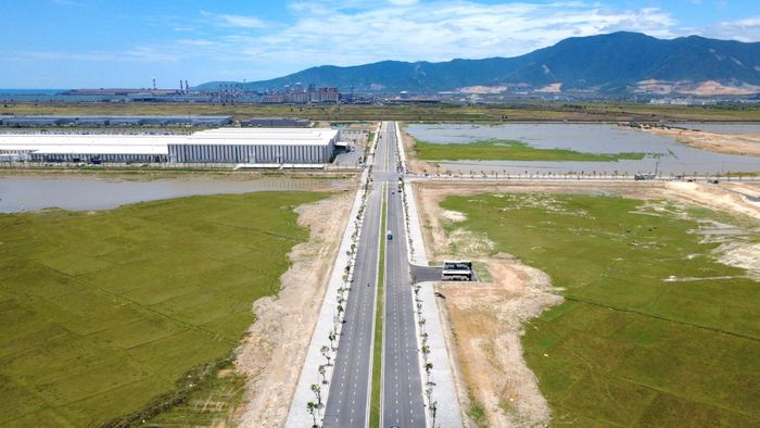 Khi đưa vào khai thác, tuyến đường sẽ kết nối trực tiếp quốc lộ 12C với khu liên hợp Gang thép Formosa Hà Tĩnh và hệ thống cảng biển Vũng Áng, góp phần nâng cao năng lực vận chuyển nguyên liệu, hàng hóa phục vụ sản xuất công nghiệp và logistics.