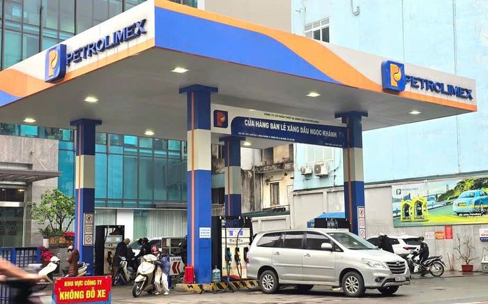 Các doanh nghiệp không được để xảy ra tình trạng đầu cơ, găm hàng, hạn chế bán, đóng cửa hoặc ngừng bán không có lý do chính đáng, gây gián đoạn nguồn cung. Ảnh: Hồng Hạnh.
