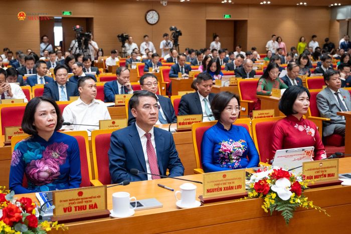 Các đại biểu tham dự kỳ họp