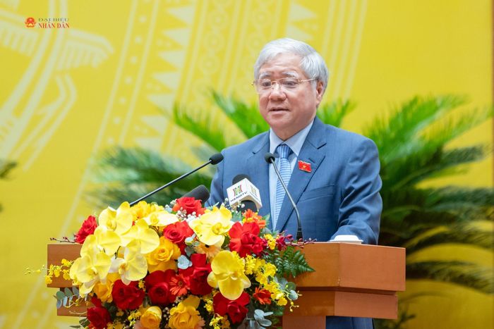 Phó Chủ tịch Thường trực Quốc hội Đỗ Văn Chiến phát biểu