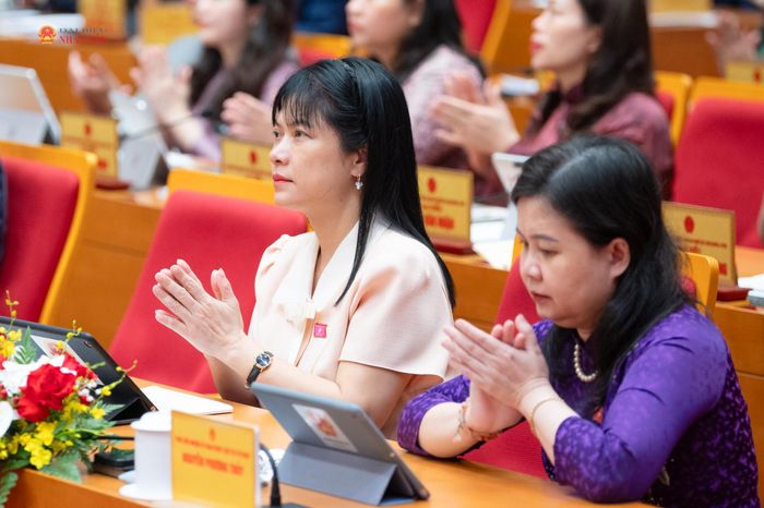Các đại biểu tham dự kỳ họp