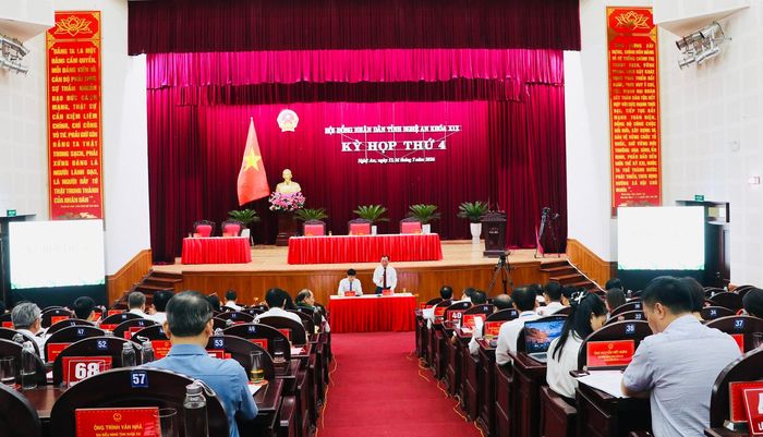 Toàn cảnh phiên thảo luận Tổ 1.