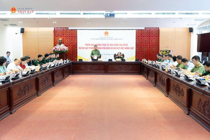 Quang cảnh phiên họp