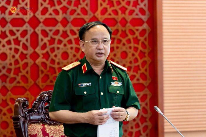 Phó Chủ nhiệm Ủy ban Quốc phòng, An ninh và Đối ngoại, Trung tướng Trần Đức Thuận phát biểu
