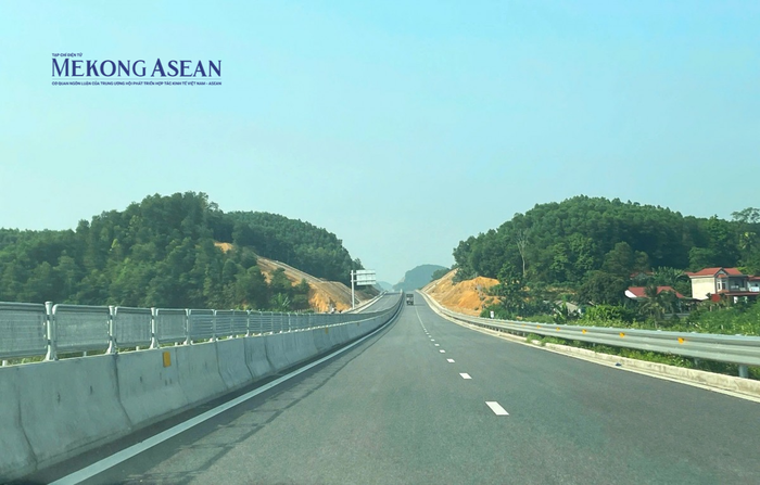 Cao tốc Nội Bài - Lào Cai. Ảnh: Thảo Ngân - Mekong ASEAN.