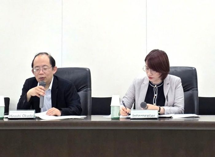 Ông Hiroshi Okada, Phó Cao Ủy viên phụ trách hoạch định chính sách JFSA phát biểu tại buổi làm việc. Ảnh: UBCKNN