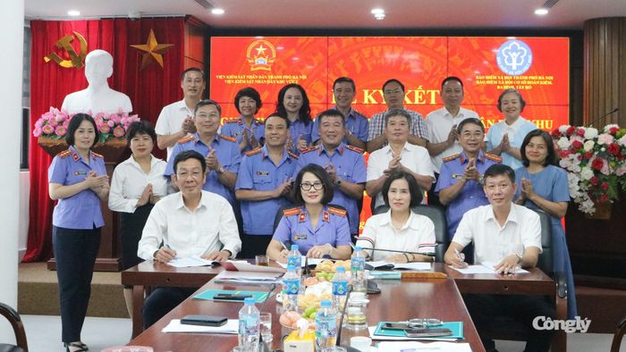 Lãnh đạo Viện KSND khu vực 1 và các đơn vị BHXH cơ sở ký kết Quy chế phối hợp thực hiện Nghị quyết số 205/2025/QH15 của Quốc hội.