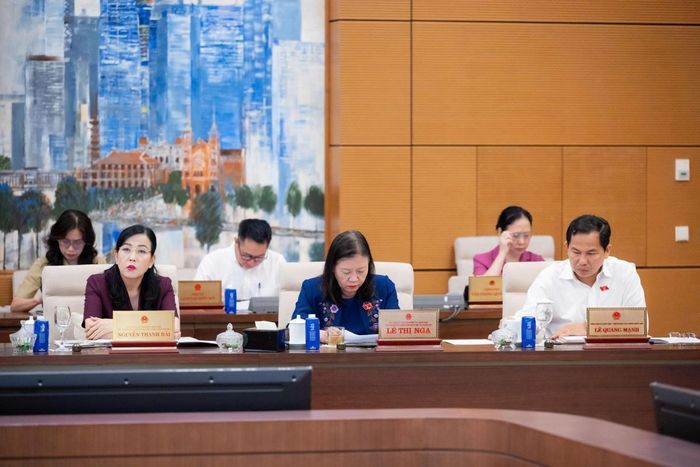 Các đại biểu tham dự phiên họp