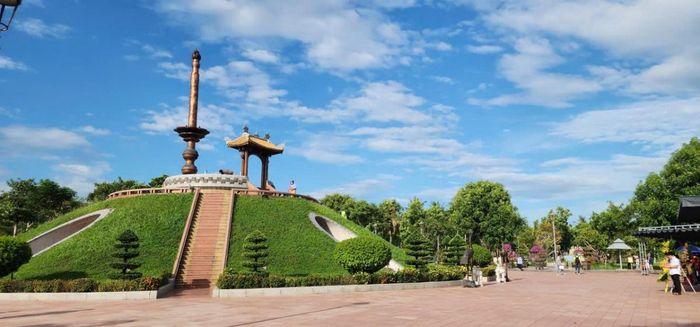 Thành cổ Quảng Trị - di tích lịch sử đặc biệt Quốc gia