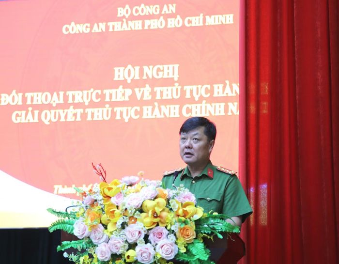 Đại tá Nguyễn Đình Dương, Phó Giám đốc Công an TP Hồ Chí Minh, phát biểu khai mạc hội nghị.