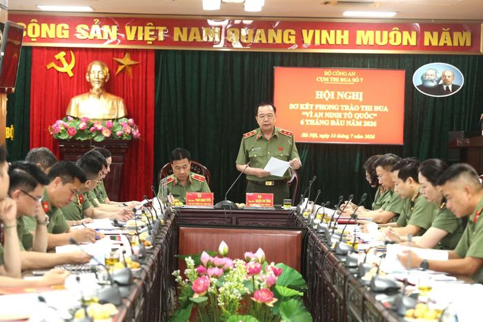 Trung tướng Nguyễn Văn Trung, Thủ trưởng Cơ quan Ủy ban Kiểm tra Đảng ủy Công an Trung ương phát biểu tại hội nghị.
