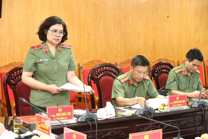 Đại diện lãnh đạo các đơn vị trong Cụm thi đua số 7 - Bộ Công an phát biểu đóng góp nhiều ý kiến tâm huyết, trí tuệ và trách nhiệm nhằm nâng cao chất lượng phong trào thi đua.