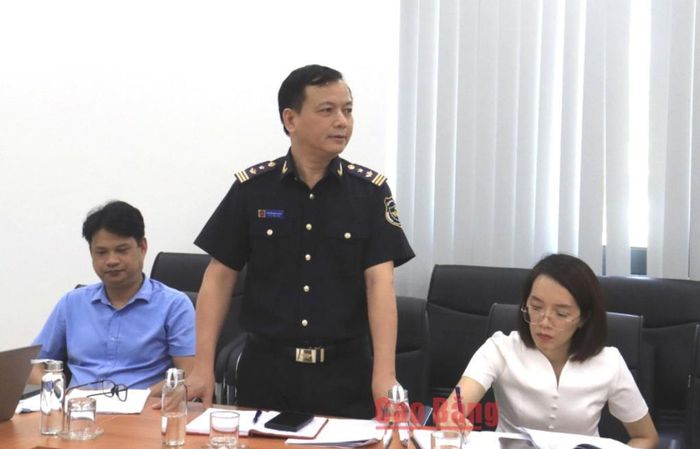 Đại biểu phát biểu thảo luận tại hội nghị.