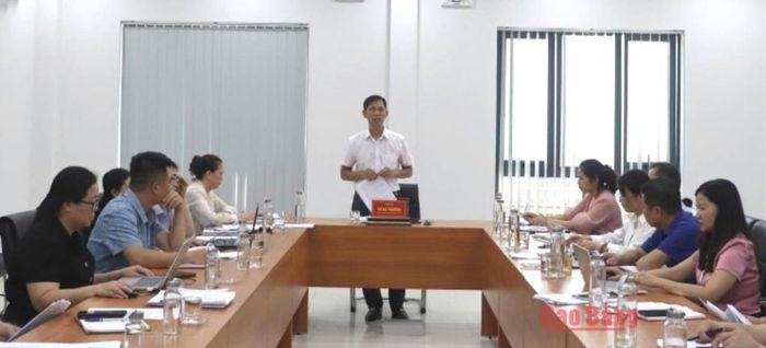 Phó Bí thư Đảng ủy UBND tỉnh Vũ Bá Phương phát biểu kết luận hội nghị.