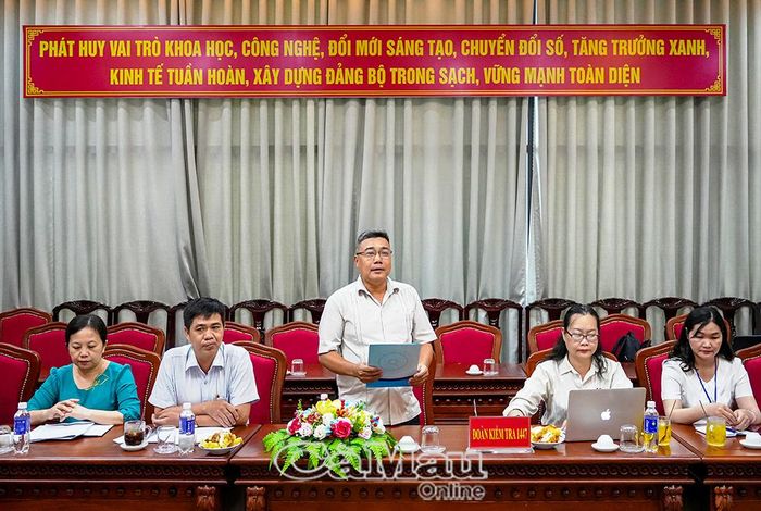 Ông Nguyễn Hữu Duyên, Phó Trưởng phòng Xây dựng chính quyền và Cải cách hành chính, Sở Nội vụ, phát biểu làm rõ một số nội dung trong bộ tiêu chí đánh giá và đề nghị đơn vị tiếp tục nâng cao chất lượng thực hiện các nhiệm vụ cải cách hành chính.