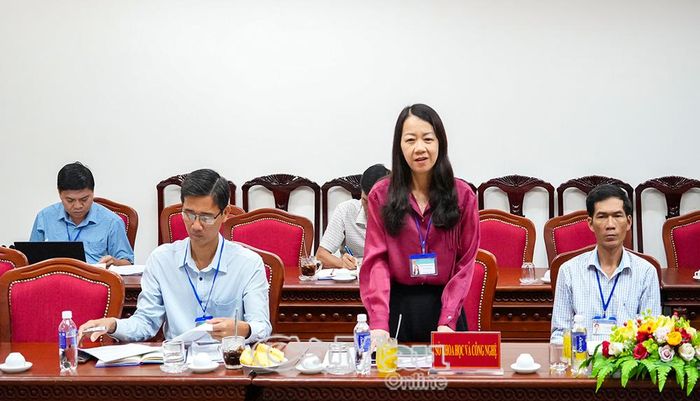 Bà Trần Thị Cẩm Hằng, Phó Giám đốc Sở Khoa học và Công nghệ, kiến nghị Đoàn kiểm tra tiếp tục hướng dẫn, tháo gỡ một số khó khăn, vướng mắc để đơn vị thực hiện hiệu quả các nhiệm vụ cải cách hành chính trong thời gian tới.