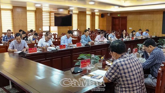 Đại diện các ban đảng Tỉnh ủy tham dự buổi làm việc.