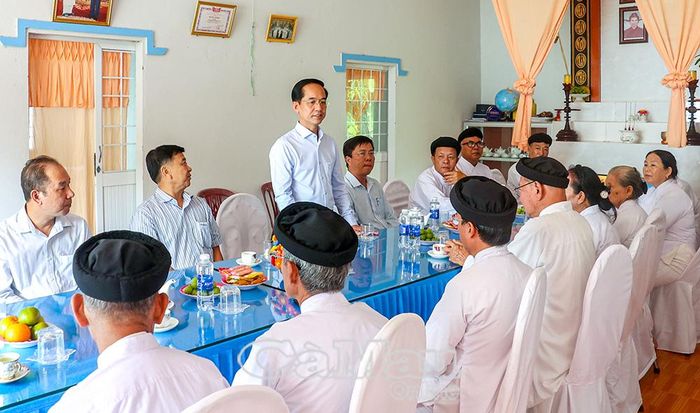 Đồng chí Hồ Thanh Thủy, Phó Bí thư Tỉnh ủy, Chủ tịch Ủy ban MTTQ Việt Nam tỉnh Cà Mau, chúc mừng Hội thánh Cao Đài Minh Chơn Đạo sau thành công Đại hội Đại biểu Nhơn sanh nhiệm kỳ VII (2026-2031).