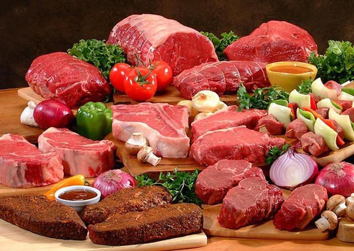 Thịt bò chứa nhiều sắt heme – loại sắt cơ thể hấp thu tốt hơn so với sắt từ thực vật. Ảnh minh họa