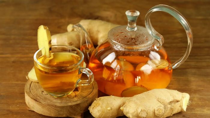 Một cốc trà gừng pha loãng sau bữa ăn giúp cơ thể cảm thấy ấm áp, thư giãn, dễ chịu hơn