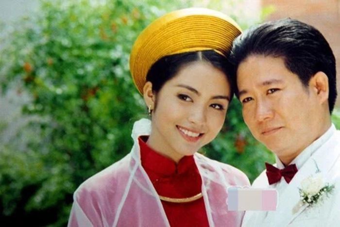 Dù không có nhiều thoại, nữ diễn viên vẫn gây ấn tượng với vẻ đẹp mong manh, đôi mắt buồn và lối diễn xuất tự nhiên. Chính vai diễn này giúp cô lọt vào mắt xanh của nhiều đạo diễn và mở ra cơ hội với những dự án lớn hơn.