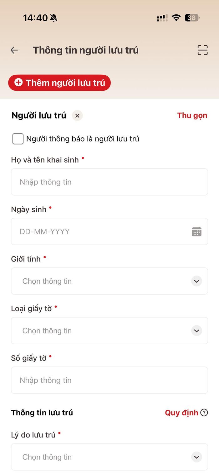 Bước 4: Tiếp theo đó, hệ thống sẽ chuyển sang giao diện khai báo thông tin của người lưu trú, Sau khi điền đầy đủ thông tin theo yêu cầu, hãy nhấn “Tiếp tục” rồi “Xác nhận” ở bước tiếp theo. Trường hợp có nhiều hơn 1 người lưu trú, sau khi khai thành công thông tin của người đầu tiên, người khai báo cần nhấn nút “Thêm người lưu trú” và tiếp tục khai thông tin như đã làm ở trên.