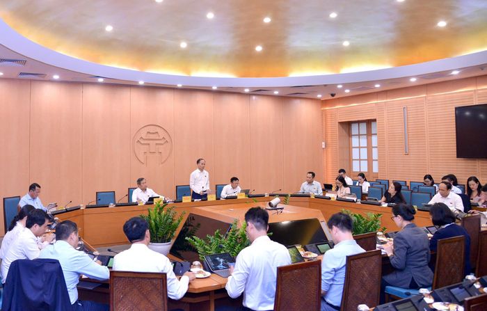 Các đại biểu thảo luận tại tổ. (Ảnh: HĐND TP Hà Nội)