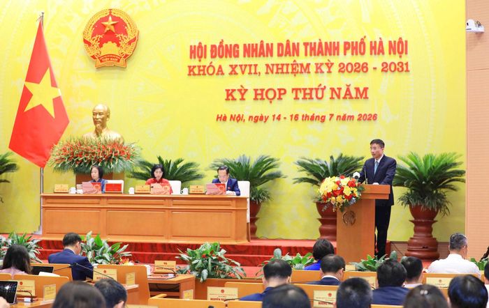 Chánh án Tòa án nhân dân thành phố Hà Nội Nguyễn Xuân Kỳ trình bày tóm tắt báo cáo. Ảnh: Thành Thái