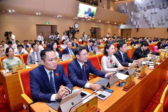 Đại biểu tham dự kỳ họp. Ảnh: Thành Thái