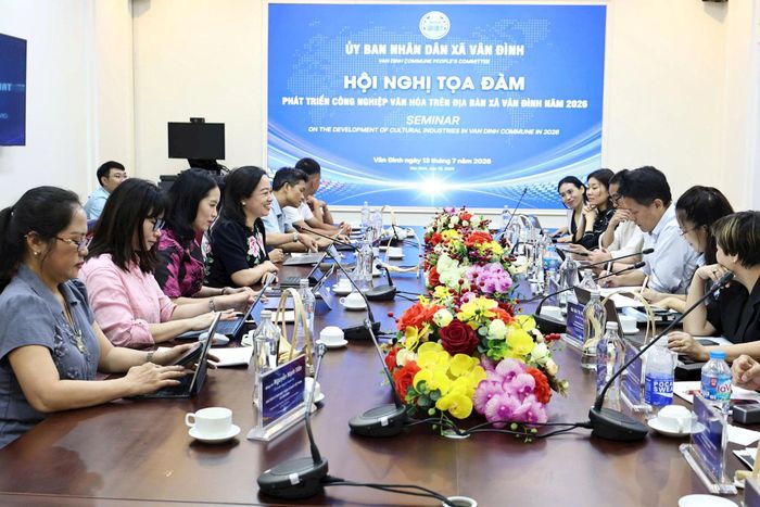 Quang cảnh buổi tọa đàm. Ảnh: Lại Tấn