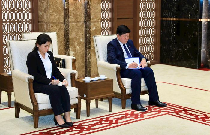 Các đại biểu Đại sứ quán Campuchia tại buổi làm việc. Ảnh: Quang Thái