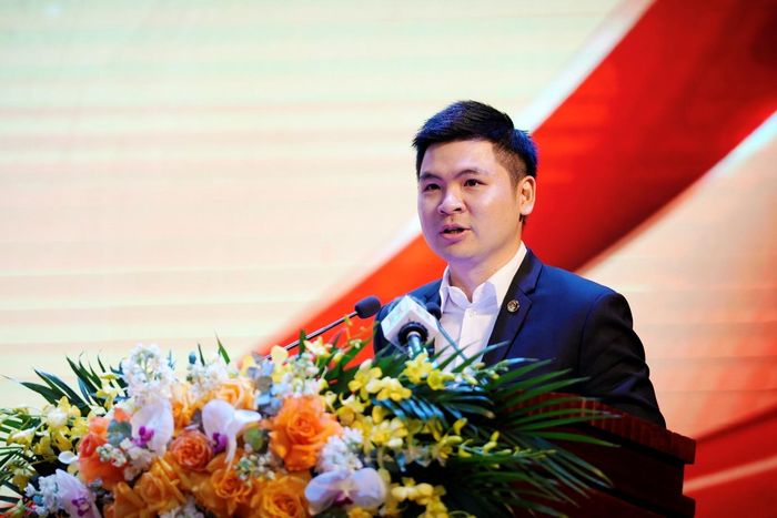 Ông Đỗ Vinh Quang tại buổi tiếp xúc cử tri tháng 3-2026.