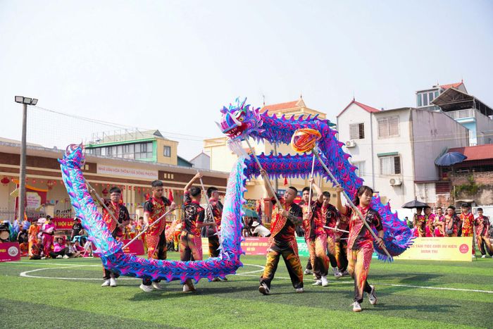 Đội lân - sư - rồng Long Anh từng bước khẳng định vị thế tại các sân chơi lớn. Ảnh: PV