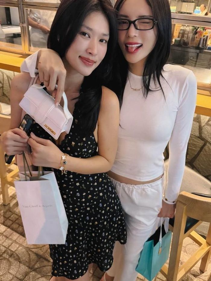 Nguyễn Cao Kỳ Duyên (SN 1996) quê Ninh Bình (Nam Định cũ), đăng quang Hoa hậu Việt Nam 2014 và Miss Universe Vietnam 2024. Cô từng thi Miss Universe 2024 ở Mexico, vào top 30 chung cuộc.