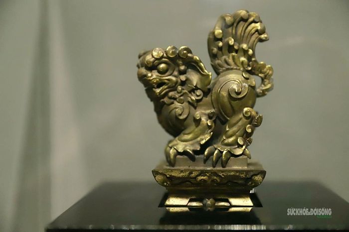 Linh vật truyền thống trong không gian triển lãm.