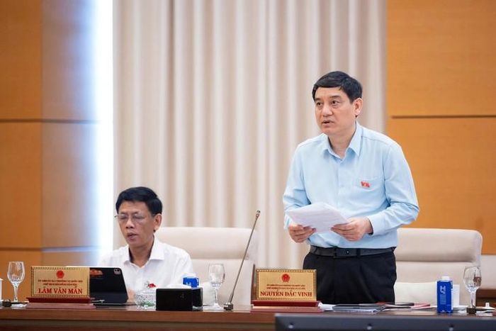 Ông Nguyễn Đắc Vinh, Chủ nhiệm Ủy ban VH&XH, Phó Trưởng Đoàn Thường trực Đoàn giám sát.