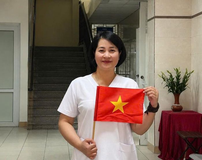 Chị Nguyễn Thị Mai Hương - Điều dưỡng trưởng khoa Bệnh Nhiệt đới, Bệnh viện đa khoa Đống Đa. Ảnh: NVCC.