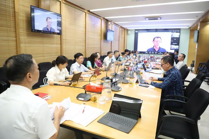 Thứ trưởng Bộ Y tế Nguyễn Tri Thức kết luận cuộc họp từ điểm cầu TP Hồ Chí Minh.