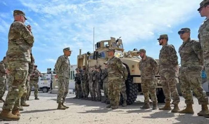 Theo CENTCOM, các mục tiêu bị tấn công gồm hệ thống phòng thủ ven biển, cơ sở tên lửa, UAV và năng lực hàng hải nhằm tiếp tục làm suy giảm khả năng tấn công tàu thương mại của Tehran.