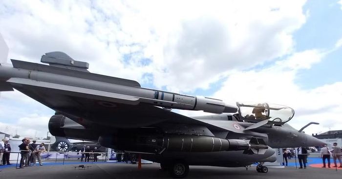 Hệ thống NAMIB là sản phẩm hợp tác phát triển giữa hai tập đoàn Dassault Aviation và Harmattan AI, các đặc tính chiến thuật và kỹ thuật của nó vẫn chưa được công bố.