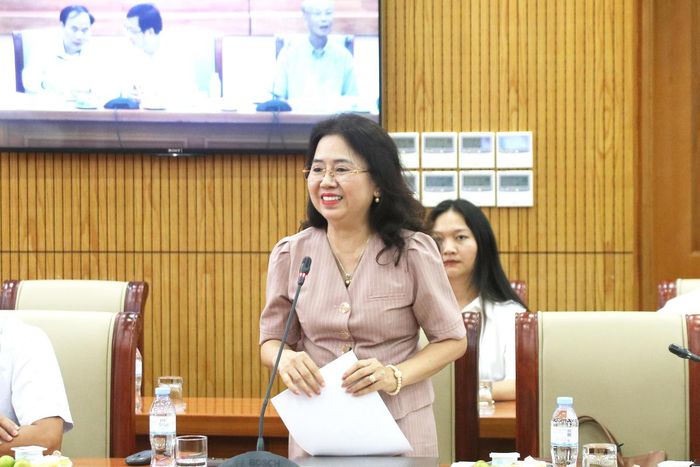 PGS.TS Nguyễn Thị Nga - Phó trưởng khoa Pháp luật Kinh tế, Trường Đại học Luật Hà Nội phát biểu tại Hội nghị.