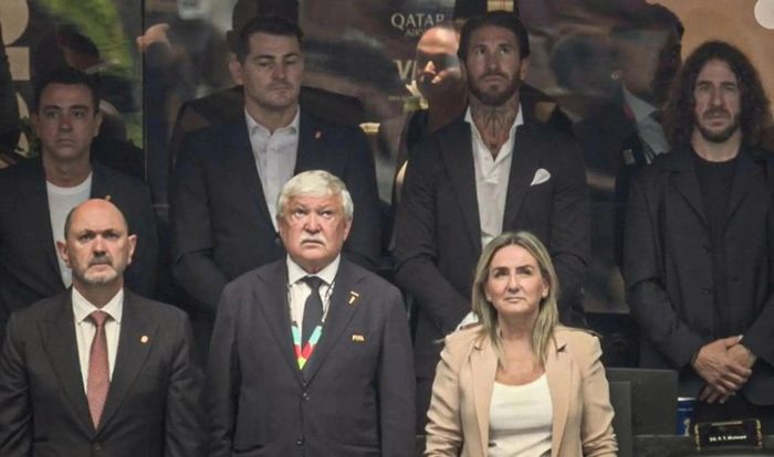  Các huyền thoại bóng đá của Tây Ban Nha có mặt theo dõi trận bán kết. Ảnh: FIFA. 